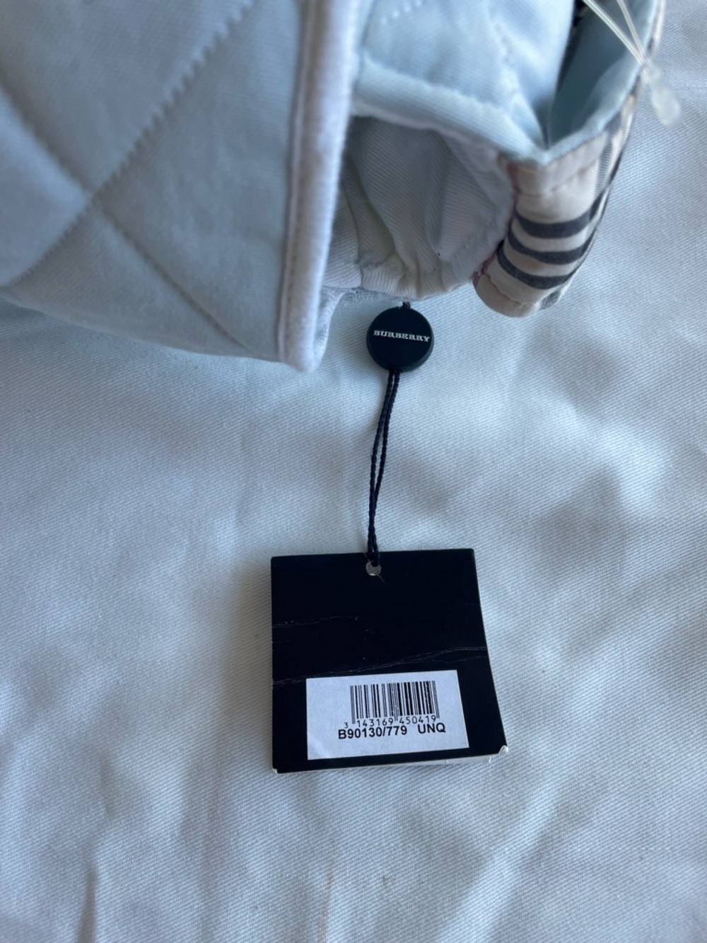 Burberry Light Blue Quilted Diaper/Changing Bag - Picture 6 of 6